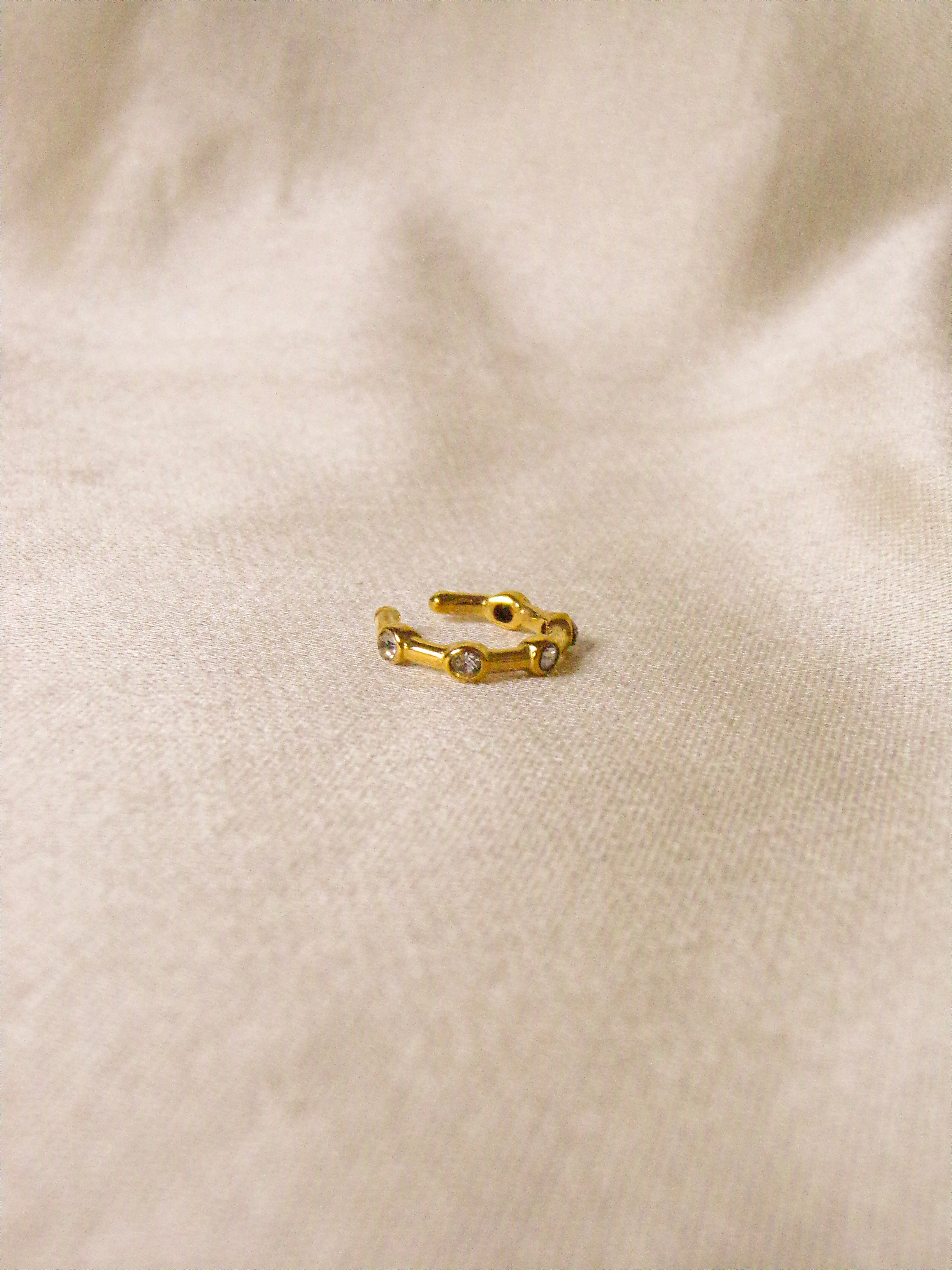 Earcuff dourado grande