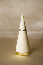 Anel prateado fino mindinho