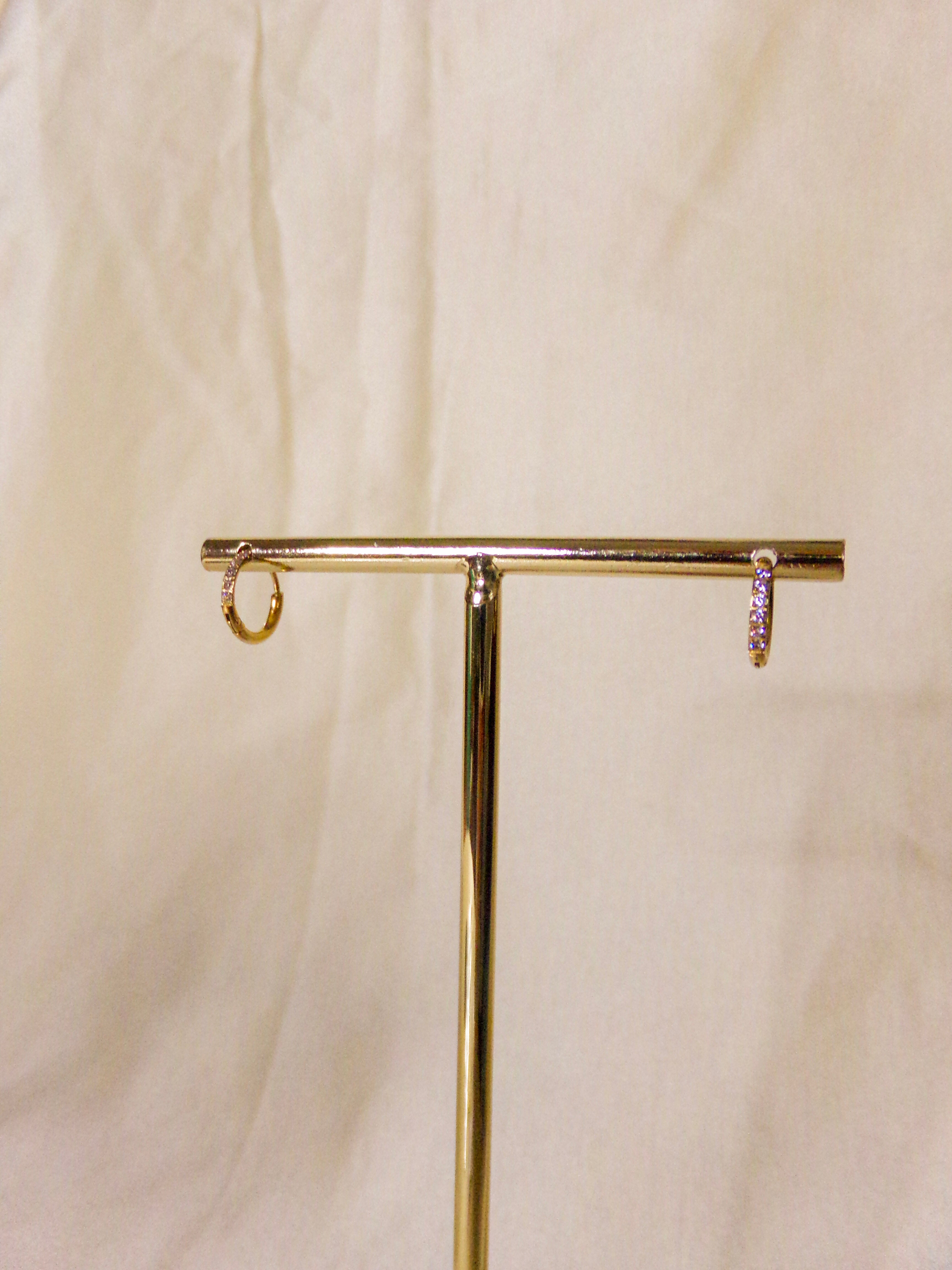 Argolas douradas simples