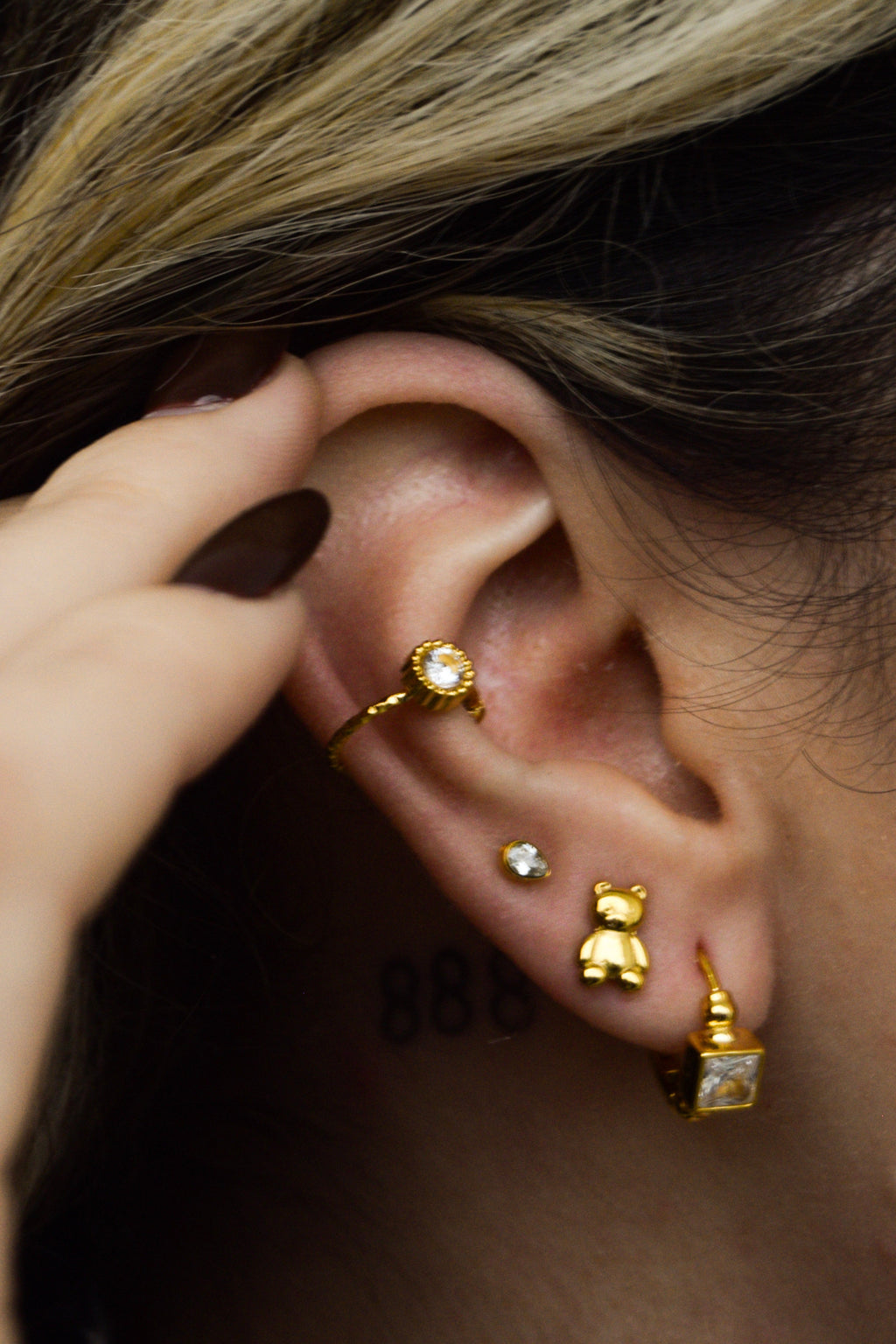 Brincos dourados ursinhos