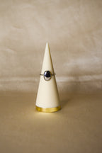 Anel prateado pedra oval