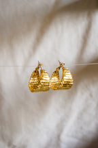 Brincos brilhantes triangulares