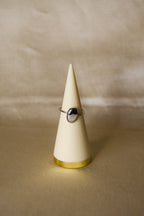 Anel prateado pedra oval