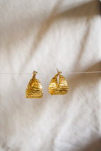 Brincos brilhantes triangulares