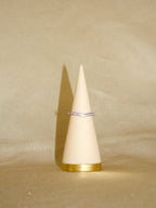 Anel prateado com brilhantes