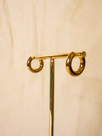 Argolas douradas simples