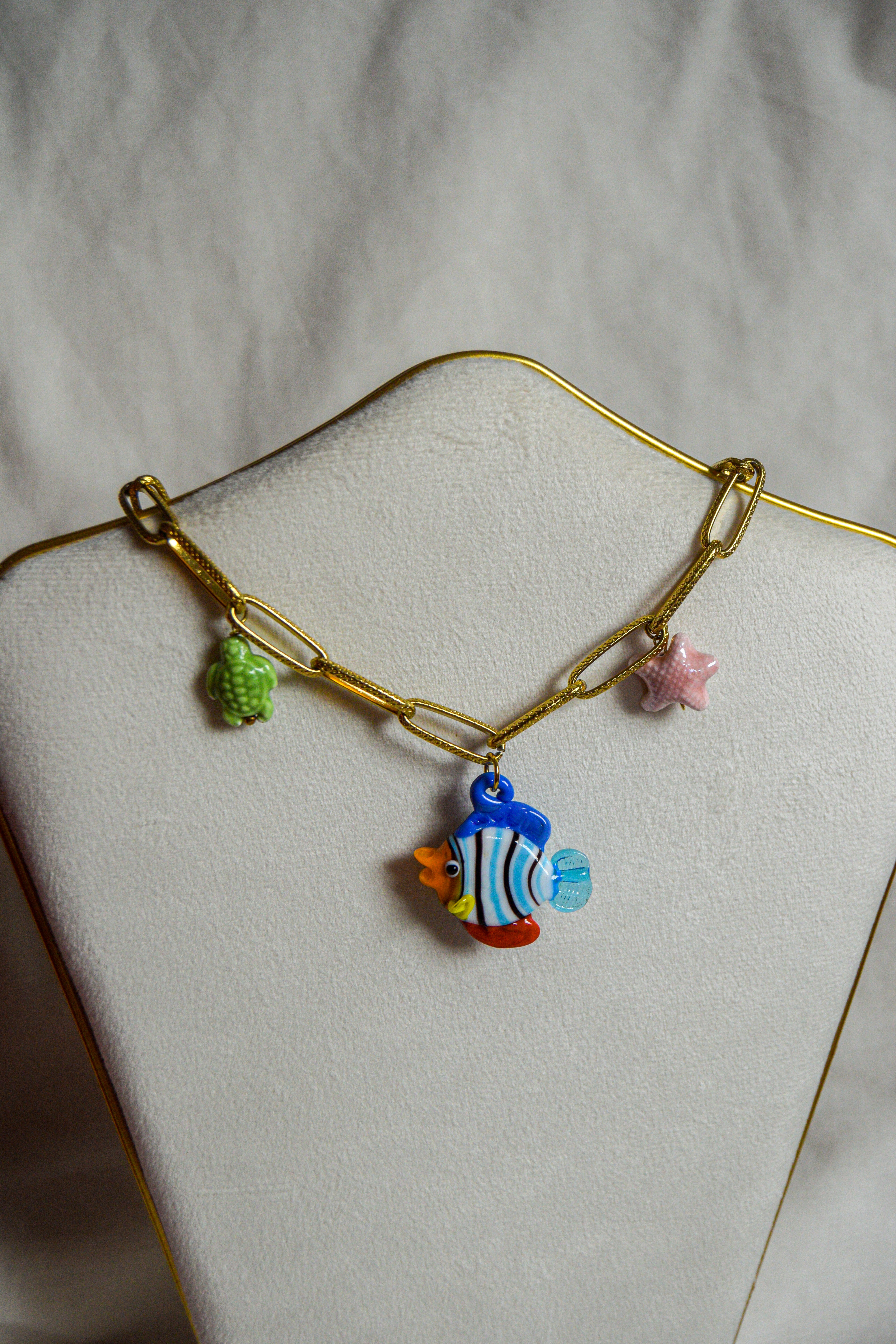 Charm necklace peixe