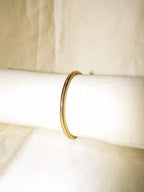 Pulseira dourada simples