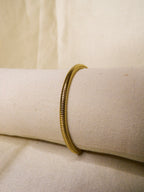 Pulseira dourada simples