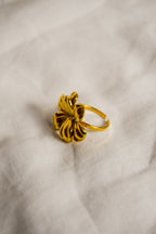 Anel dourado Flor