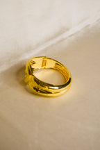 Pulseira dourada nó