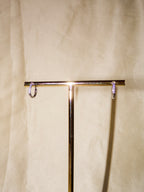 Argolas prateadas brilhantes