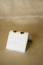 Brincos dourados corações