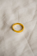 Anel dourado estilo Cartier