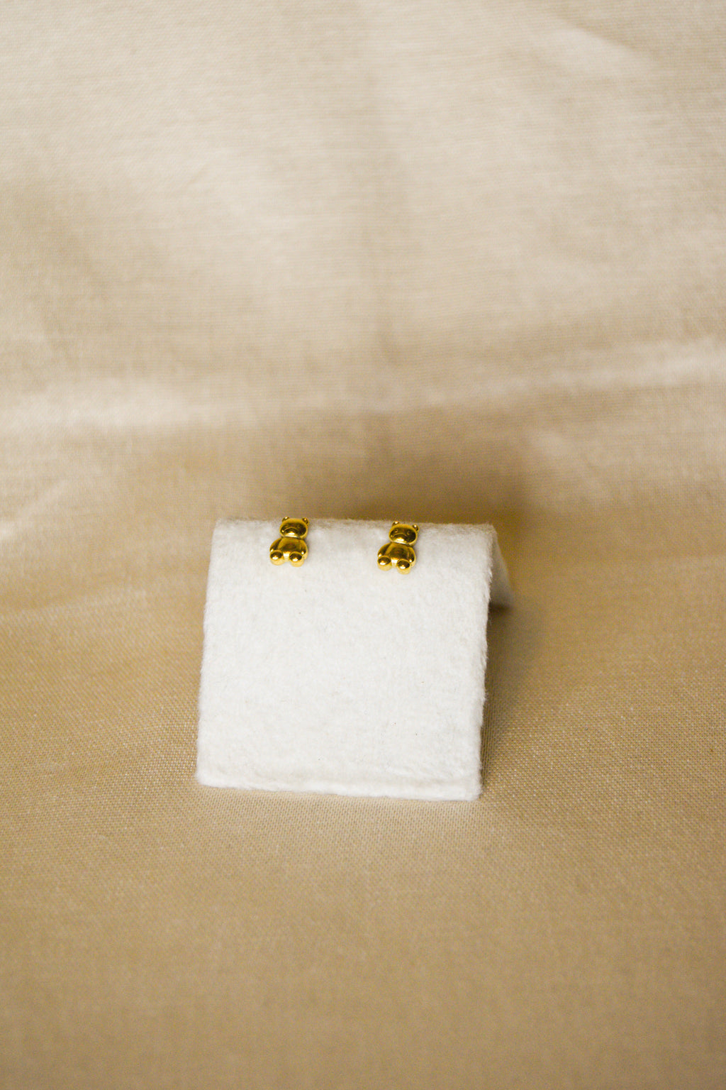 Brincos dourados ursinhos