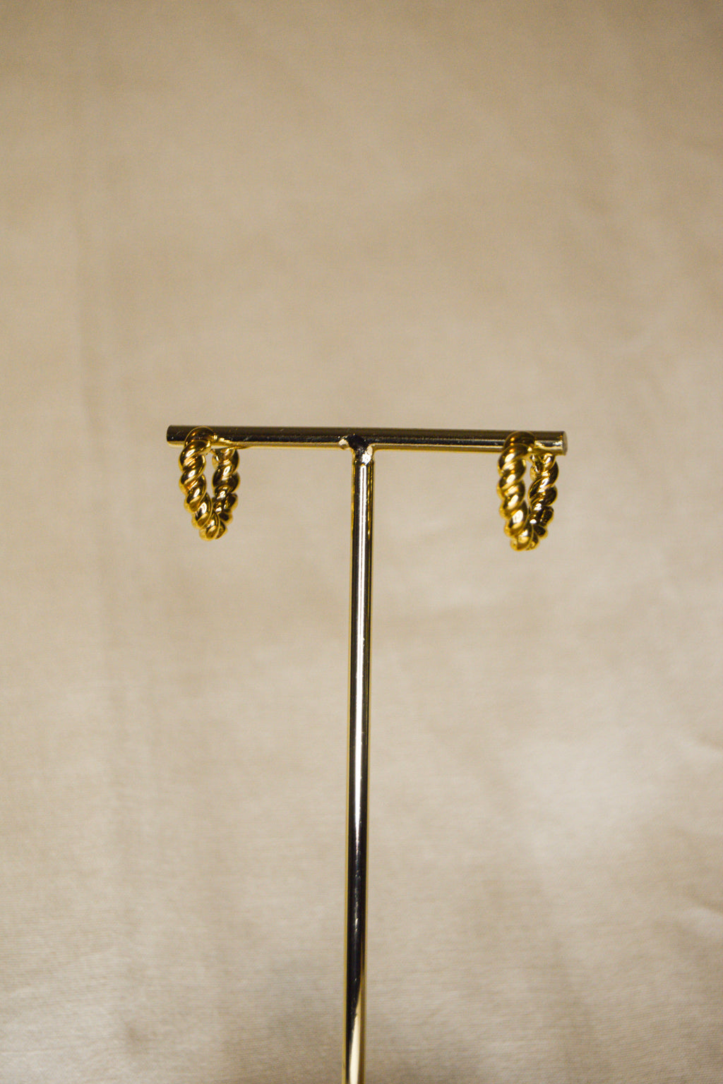 Argolas douradas bolas