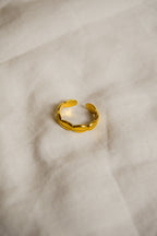 Anel dourado Conchas