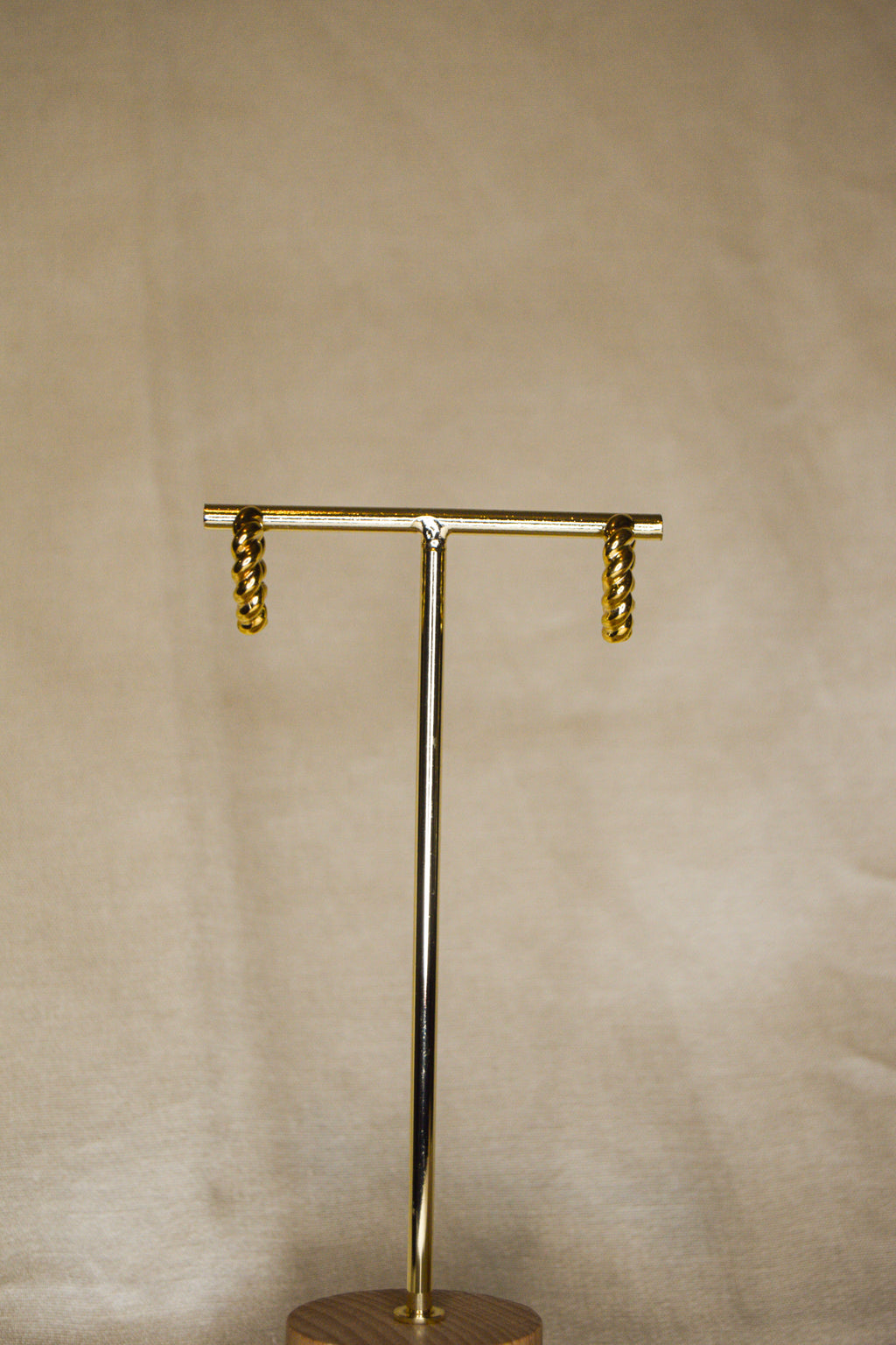 Argolas douradas bolas