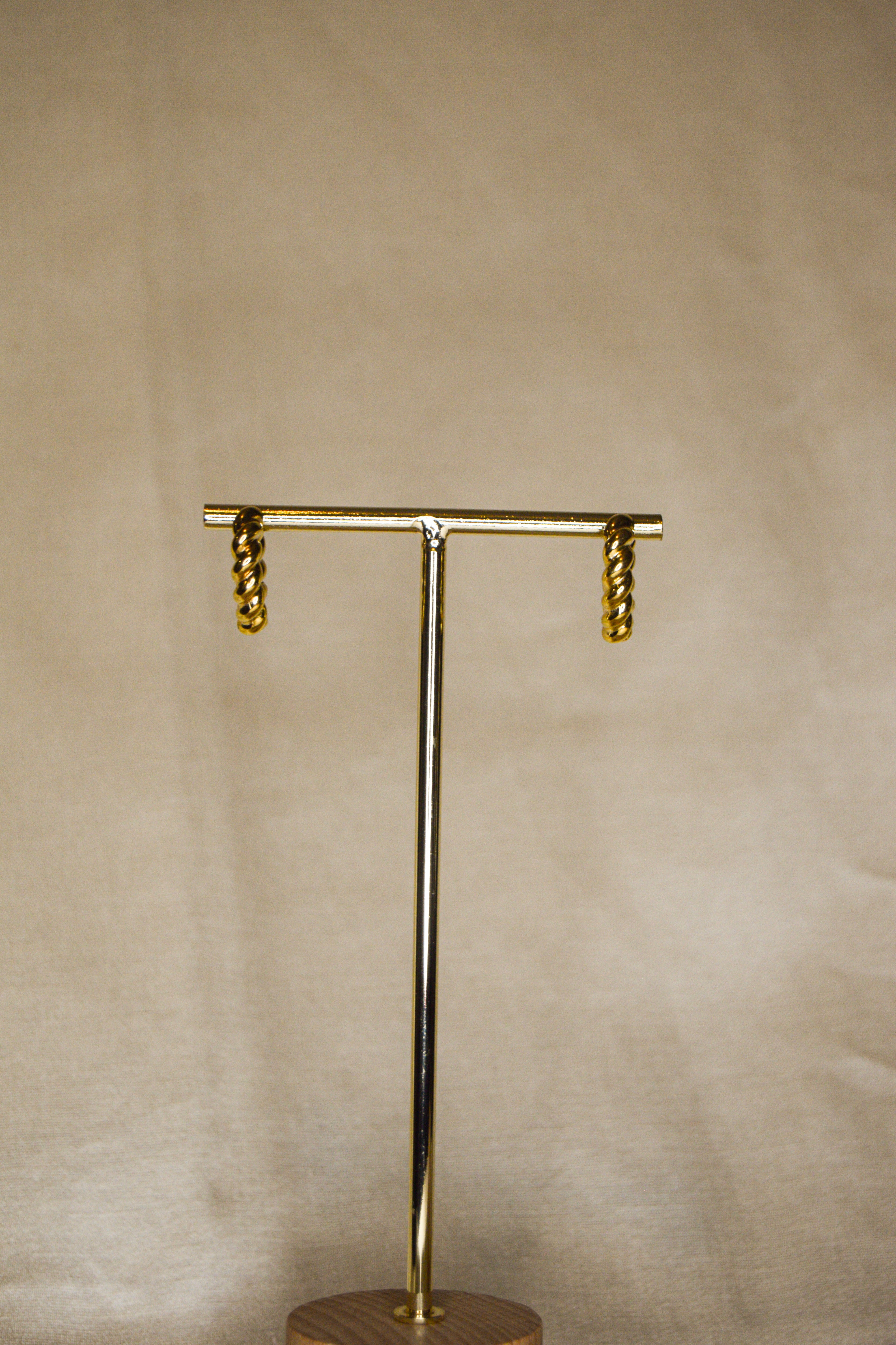 Argolas douradas bolas