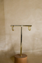 Argolas douradas brilhantes