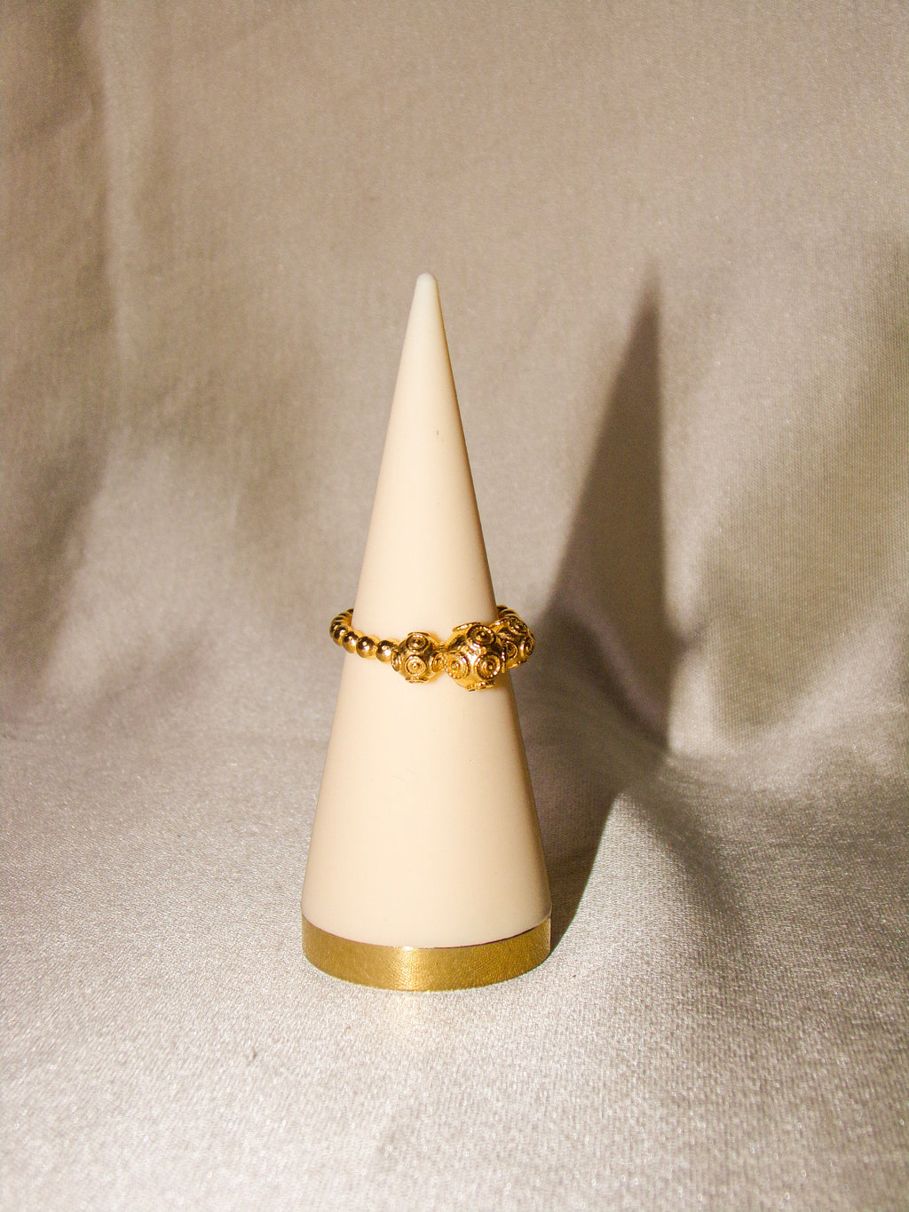 Anel dourado bolas de Viana