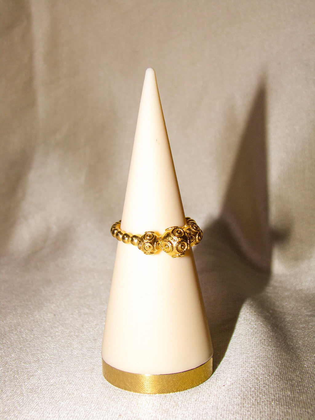 Anel dourado bolas de Viana