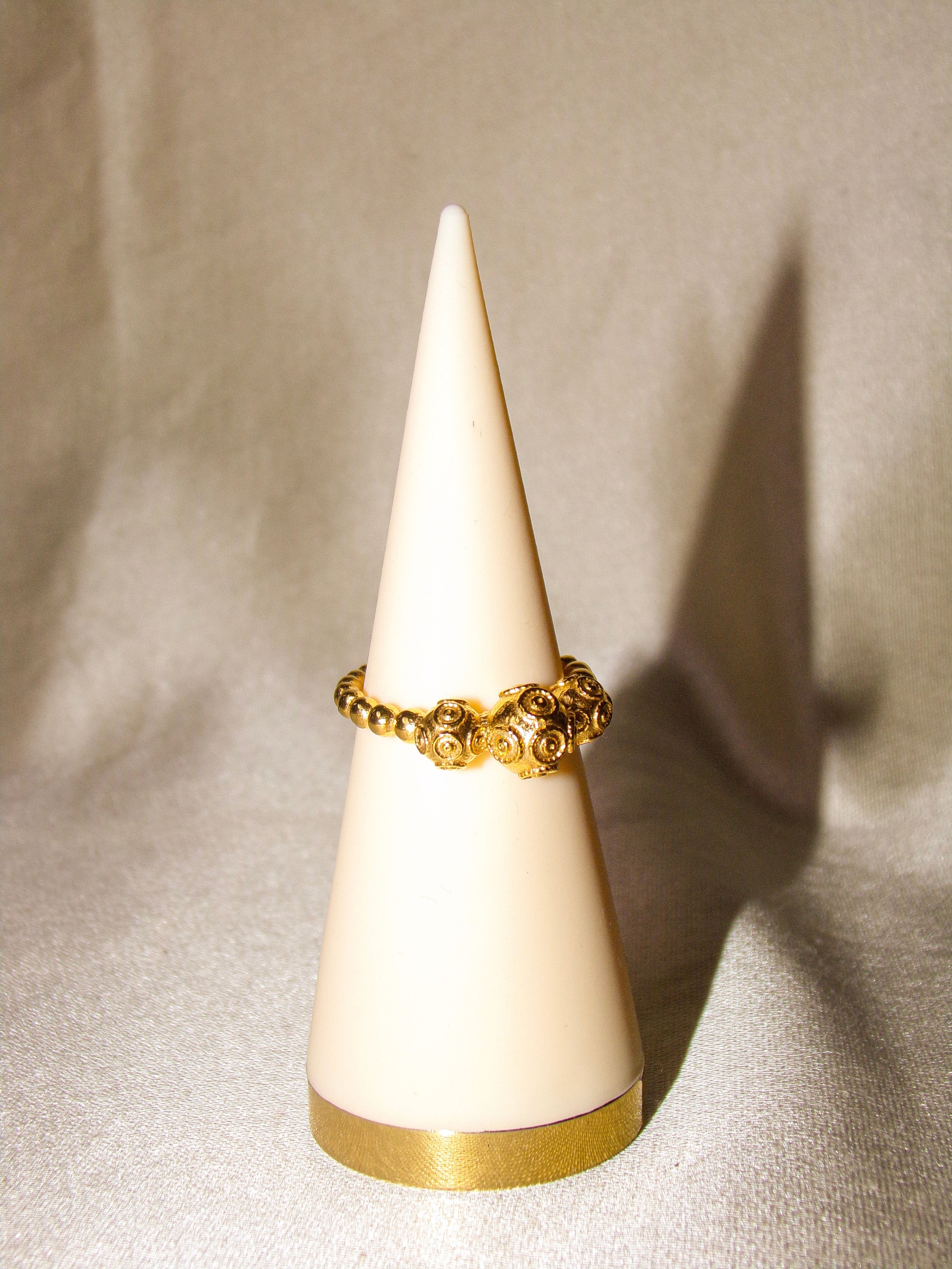 Anel dourado bolas de Viana